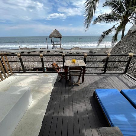 Johnnys Place Hotel مونتيريكو المظهر الخارجي الصورة
